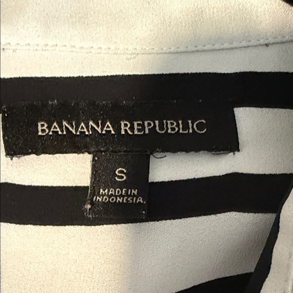 Banana Republic Black and White Striped Women's Shirt - Picture 3 of 3